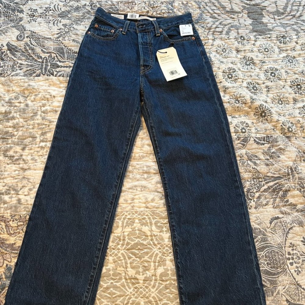 Levi's Ribcage Straight Ankle Jeans